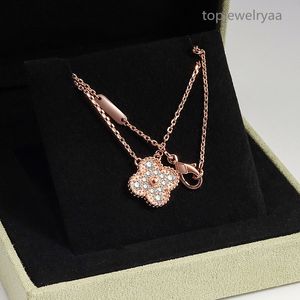 Designer Ladies Fashion Luxury All Diamond Necklace Fashion Single flower Four-leaf Clover pendant necklace 18K gold necklace
