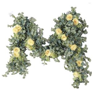 Dekoratif çiçekler yapay güller gerçekçi asma zarif sahte gül çelenk düğün partisi dekorasyon masası