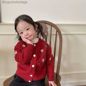 Kvinnors tröjor Julröda barntröjor Fall Vinter 2022 Floral Brodery Girls Sticked Cardigan Thick Warm Outterwearl231010