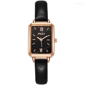 Armbanduhren Einfache schwarze weiße Quarzuhren Frauen minimalistisches Design Silikonarmband Armbanduhr großes Zifferblatt Damenmode kreative Uhr