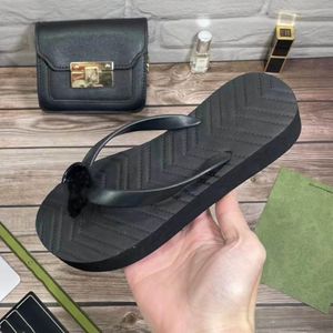 Slippers Chevron thong slides Flip Flops Resin Signature platform sandals Shoes ladies Beach Slide women Flat Slipper Summer Outdoor Rubber sandal 04