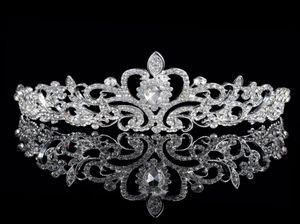 Shining Pärled Crystals Wedding Crowns 2019 Bridal Crystal Veil Tiara Crown Headband Hair Accessories Party bröllop Tiara 5396495