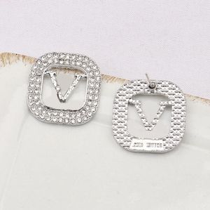7color 18K złota luksusowa marka projektanci litery Stud Clip łańcuch geometryczny słynne kobiety kryształowy cyrkodon perłowy kolczyk