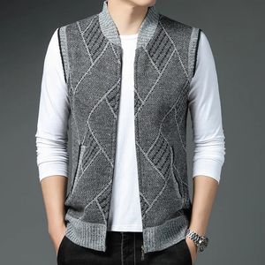 Herrtröjor Autumn Winter Sweater Vest Men tjock ärmlös Cardigan Mens Sticked Waistcoat Fashion Stand Collar Knit Vests 231010