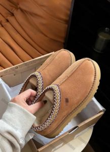 Kadınlar için Botlar Tasman Terlik Kestane Kürk Slaytlar Koyun Dinini Shearling Tazz Klasik Katırlar Kadın Erkekler Ultra Mini Platform Bot Slip-On Ayakkabılar Süet Üst Sonbahar Kış