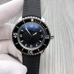 Blancpain Men's mycket utformade falldykuriter Femtio Sök två rörelsesalternativ Sapphire Bezel Effect Charm kan vara och autentiska varumärkesur!