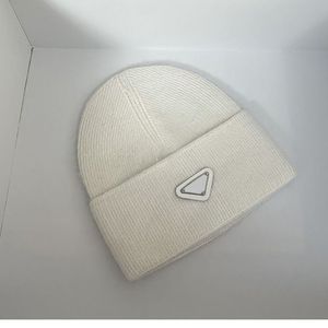 Luxury skull caps triangle beanie hat designers men women unisex black blue red classical gorras trendy winter knitted hat for man casual daily pj019