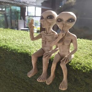 Outros suprimentos de festa de evento Resina Alien Estátua UFO Escultura Estatueta Ao Ar Livre Home Garden Decor Halloween Ornaments Quintal Decoração Miniaturas Q231010