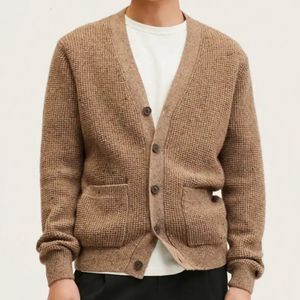 Men's Sweaters Autumn and Winter European American Retro Solid Color Khaki Sweater Lapel Longsleeved Cardigan Knitted Jacket 231010