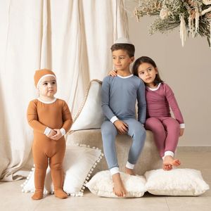 Completi di abbigliamento abbigliamento per bambini estivo modal per neonato e bambina set pigiama per bambini morbido elastico 231009