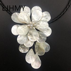 Chokers LJHMY Elegante Excelente Mãe de Pérola Flor Colar Cristal Beads Branco Sea Shell Boho Colar para Mulheres Bib Elegante Presente 231010