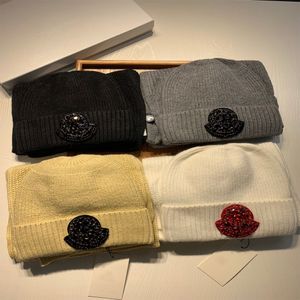 Autumn and Winter Women's beanie högkvalitativ får plysch designer pärlhatt halsduk modebrev broderi godis färg utomhus semester dating varm motorhuv