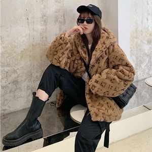 Women's Jackets 2024 Winter Loose Cotton Clothes Plush Couple Designer Brand V Coats Warm Ladies Coat