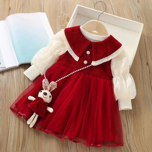 Mädchenkleider Modisches Mädchenkleid Koreanische Version Süßes rotes Kleid für das erste Jahr Weihnachtsfeierkleidung 2-8 Jahre alte Herbstkleidung 231010