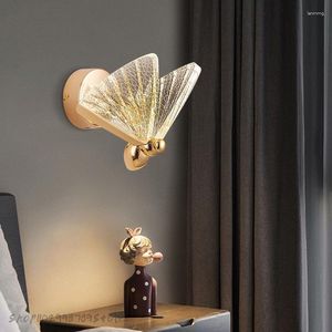 Lampada da parete Nordic minimalista acrilico farfalla in lega di zinco luce camera da letto studio soggiorno illuminazione