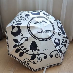 Clássico pequeno portátil guarda-chuva de cinco dobras marca de moda cola preta ultra-leve chuva dupla utilização guarda-sol proteção solar proteção uv guarda-chuva solar