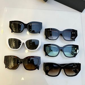 En Kalite 1: 1 Tasarımcı Lunettes de Soleil Modaya Modeli Erkek ve Kadın Sayfası Çerçevesi Düzensiz Çerçeve Plaj Partisi Günlük Tatil Gradyan Güneş Gözlüğü ile Kutu Spra09F