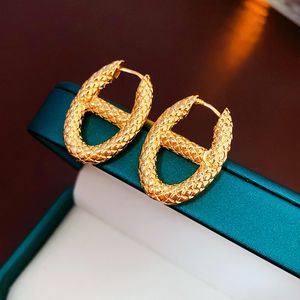 Brand Designer Electroplated Oval Pig Nose Earrings Metal Letter Sign Luxury Lady Stud Fashion Earring