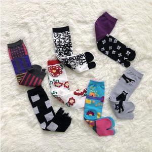 Frauen Socken Cartoon Frau Mann Druck Kunst Design mit TwoToes Deodorant Split Toe glücklich Harajuku Baumwolle Unisex lustiges Geschenk