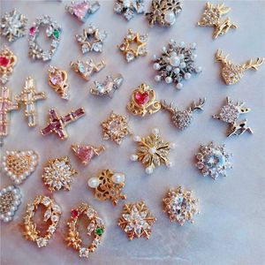 Charms 10pcs Luxury Christmas Snowflak Wreath Heart Nail Art Parts Zircon Crystal Manicure Nails Accesorios Supplies Decorations 231011