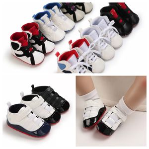 Babyskor pojke skor flicka crib sko nyfödda första vandrare mode stövlar snörning sneakers 0-18 månader toftsbarn varma mockasiner