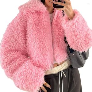 Женские куртки Xingqing Pink Furry Jacket Y2k Эстетическая женская зимняя куртка с отложным воротником на молнии и длинными рукавами, укороченный топ, одежда 2000-х годов