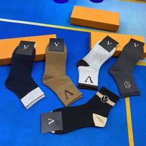 2023 Herrstrumpor Designer Mens for Womens Men Luxury Cotton Sock Classic S Letter Stocking Bekväma 5 par tillsammans Högkvalitativ POPULÄR TREND GU5