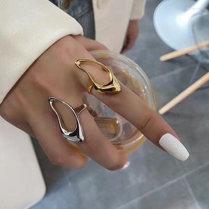 Cluster Ringe Koreanische Mode Silber Farbe Geometrische Hohl Für Frauen Paar Einfache Übertrieben Offene Einstellbare Finger Schmuck