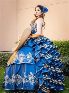 Blaue Vintage-Quinceanera-Kleider mit abgestuften Rüschen, viktorianischer Hektik, Ballkleider für besondere Anlässe, Goldapplikationen, Schnürung, Übergröße, herzförmiges Sweet-16-Partykleid