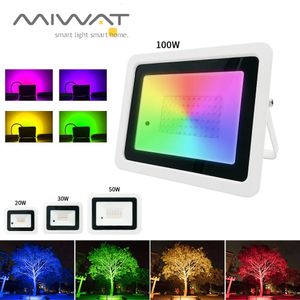 Decorações de jardim RGB LED luz de inundação 100W 50W 30W 20W IP68 impermeável ao ar livre Spotlight Refletor Lâmpadas Iluminação de paisagem 231011