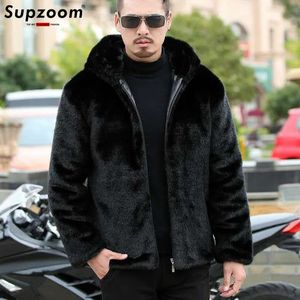 Мужские куртки Supzoom, Новое поступление 2022 года, верхняя модная зимняя теплая струящаяся золотистая норка, искусственная овечья стриженная меховая куртка на молнии, однотонная куртка с капюшоном 231011
