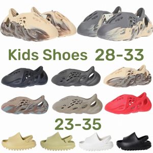 Barnskor skumlöpare tofflor gelé sandaler designer baby mode småbarn pojkar gril glides harts svarta tränare sommar strand barn barn sko visning q3ps#