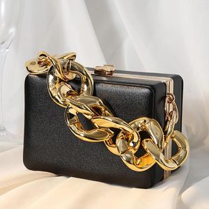 Bag Luxury Mini Metal Chain Women Handväska Box Axel Designer Small Crossbody Påsar för 2023 Brand Coin Purse Kvinna