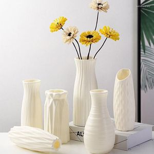 Vasos nórdico vaso de plástico simples pequeno fresco vaso de flores garrafa de armazenamento para flores sala de estar moderna casa decorações ornamentos