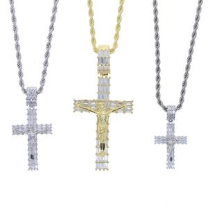 Kedjor Fashion Female Cross Pendants Drop Gold Silver Color Crystal Pendant Halsbandsmycken för män Kvinnor hela262o