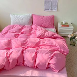 Sängkläder set rosa serie tryckt mjukt set täcke täcker sängkläder polyester sängöverdragskuddar platta ark tröskeluppsättningar för flickor 231011