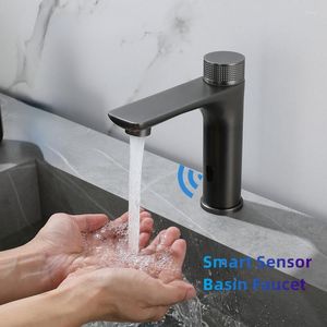 Torneiras de pia do banheiro Torneira inteligente Sensor Torneira fria misturadora de água Touchless automática