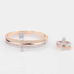 Pulseira unissex de pino largo banhada a ouro 18K pulseiras de joias para mulheres meninas conjuntos de joias de luxo aniversário festa de casamento noiva diária noiva