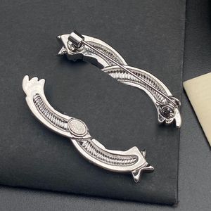 Broszki vintage kopiowanie pinów broszka designerskie broszki marka odzież kryształowa biżuteria moda perła 18K złota srebrne damskie damskie lette
