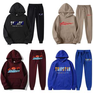 23 Eşyalı Erkekler Nake Tech Trapstar Track Suits Hoodie Europe American Basketbol Futbol Rugby iki parçalı Kadınlar Uzun Trapstar Polar Spor Takım