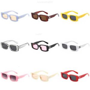 Güneş gözlüğü lüks moda kapalı beyaz çerçeveler stil kare marka erkekler kadın güneş gözlükleri ok x siyah çerçeve gözlük trend güneş gözlükleri parlak 5yyr