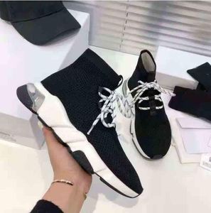 Mode paris sockl stövlar skor män kvinnor tallriksform designer sneaker slip-on speed tränare svart vit luft sula utomhus sneakers andas andas topp plattform stövlar sko