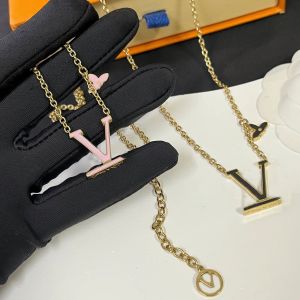 Jewelry Sets Designer Earring Necklace Bracelets Designer for women Stamp Bracelet Brand Girls Letter Necklace Chain Gift Romantic Love Stud Earrings Accessories