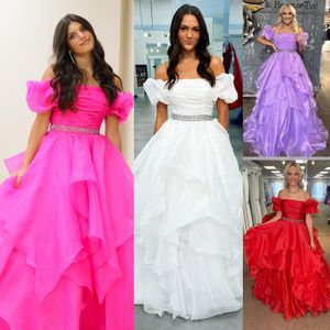 Manches bouffantes longue robe de bal 2k24 épaules dénudées volants organza robe de bal dame concours hiver formel soirée cocktail robe de soirée perles ceinture Ava fuchsia rouge violet