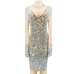 Sahne Giyim Çıplak Parlayan Kristal Sparkly Rhinestones Uzun Kollu Seksi Kadınlar Giyim Gece Kulübü Bar Giyim Partisi Doğum Günü Kostüm