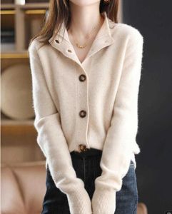 Nya kvinnors vintage solida tröjor Autumn Standing Neck Cardigan Sticked Button Women's Soft Lapel Collar Sweater Loose Short Length Coat For Lady