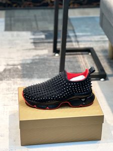 Uomo Casual Spike Shark Suola Sneaker Scarpe rosse Spike-sock Donnas Morbida pelle scamosciata Pelle di vitello Scarpe da ginnastica in pelle Sport Runner Rivetti completi Low Top Slip on