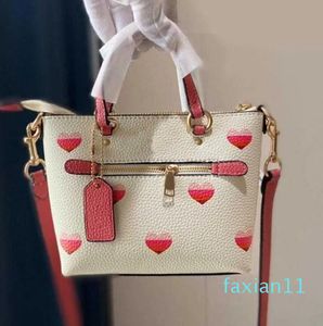 Bolsos de hombro de diseñador para mujer, bolso de mano con corazón, bolso de compras sencillo, bolsos de trabajo elegantes para mujer