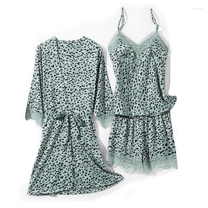 Startseite Kleidung Sexy Kimono Bademantel Kleid Frauen 3PCS Pyjamas Set Satin Nachtwäsche Robe Anzug Mit Spitze Seidige Pyjamas Loungewear Leopard Pyjamas