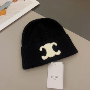 lyxiga celns stickade hatt kvinnors design mössa mössa vinter värme mössa stickad hatt presenthatt